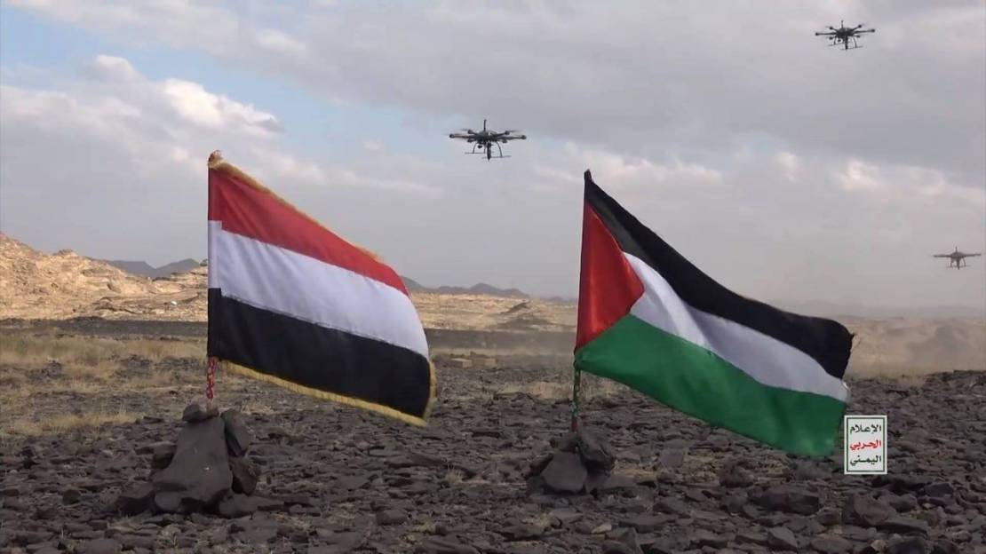 اليمن تقصف هدفًا عسكريًا في النقب وميناء "إيلات" 