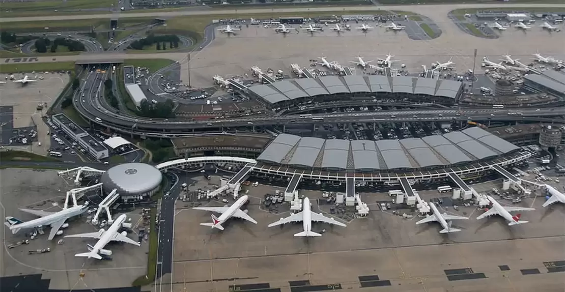 1314x680px-Charles_de_Gaulle_Airport_1