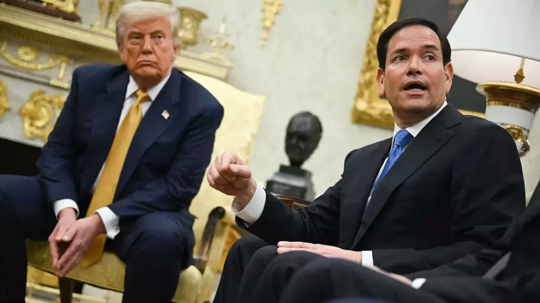 rubio-sits-with-trump