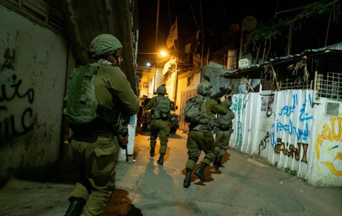 الاحتلال يعتقل فلسطينيين ويقتحم منازل في بيت لحم وجنين ونابلس