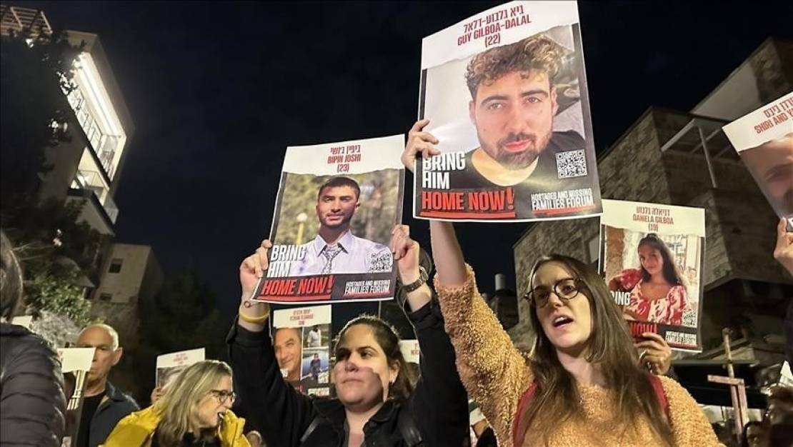استطلاع: نصف الإسرائيليين يعتبرون حكومة نتنياهو غير مبالية بمصير الأسرى في غزة