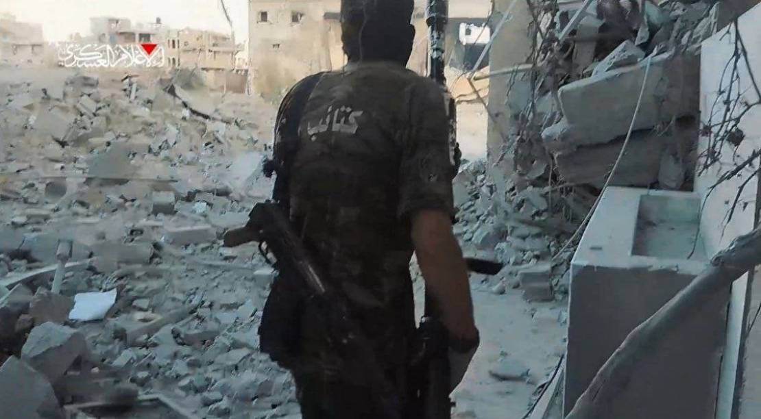 صحيفة عبرية: القسام تستهدف قادة ميدانيين وترمم الأنفاق تحت مواقع الجيش