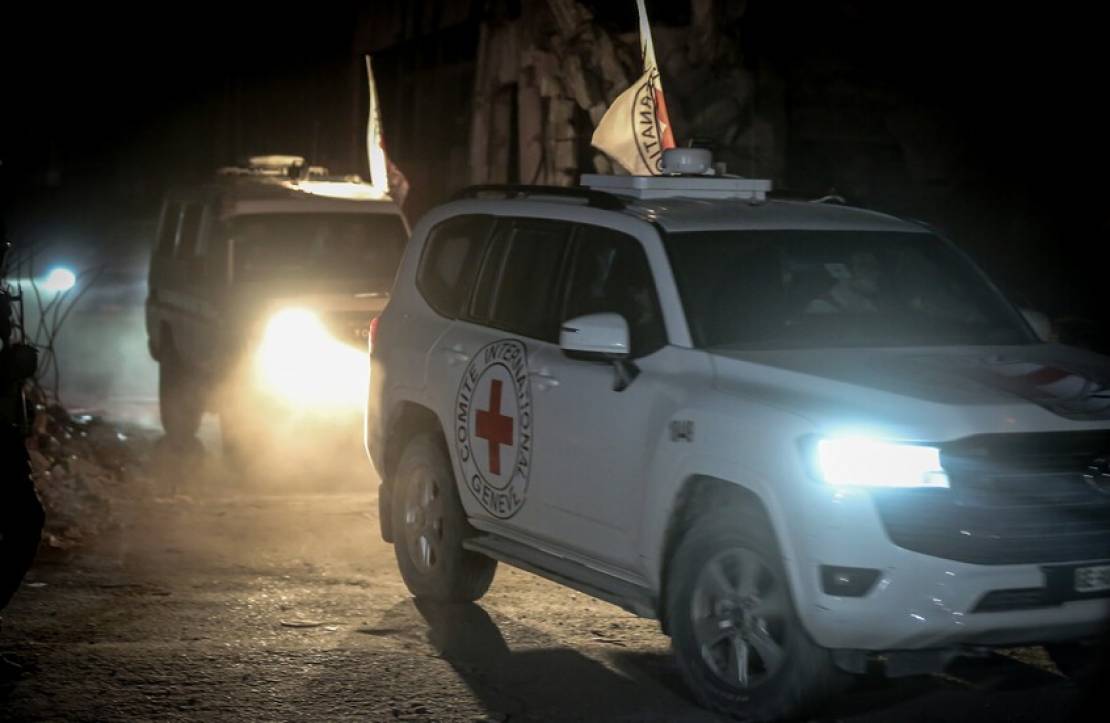 6900cea84236045b93060553