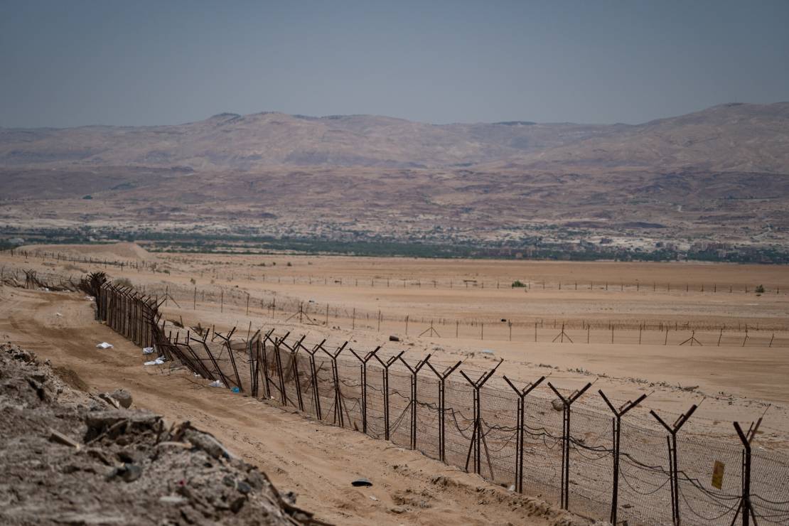 F200617YNFF19-81ebc25a-3ff7-492d-8710-ba58a176b29a