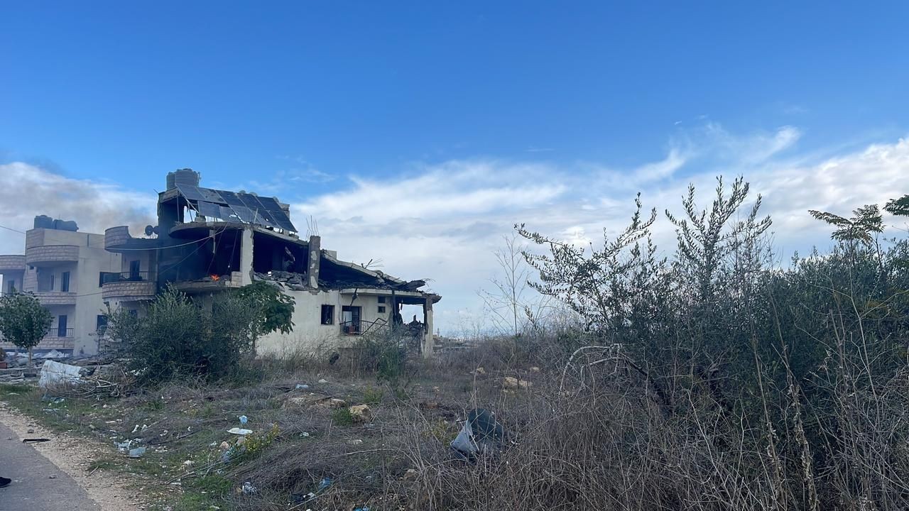 عدوان إسرائيلي مستمر على لبنان ومسيرة حزب الله تصيب مبنى في "نهاريا"