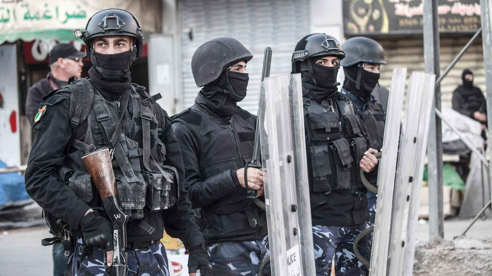 https://qudsn.co/وول ستريت جورنال: مصر تبدأ تدريب قوة أمنية فلسطينية من عناصر السلطة لإدارة غزة