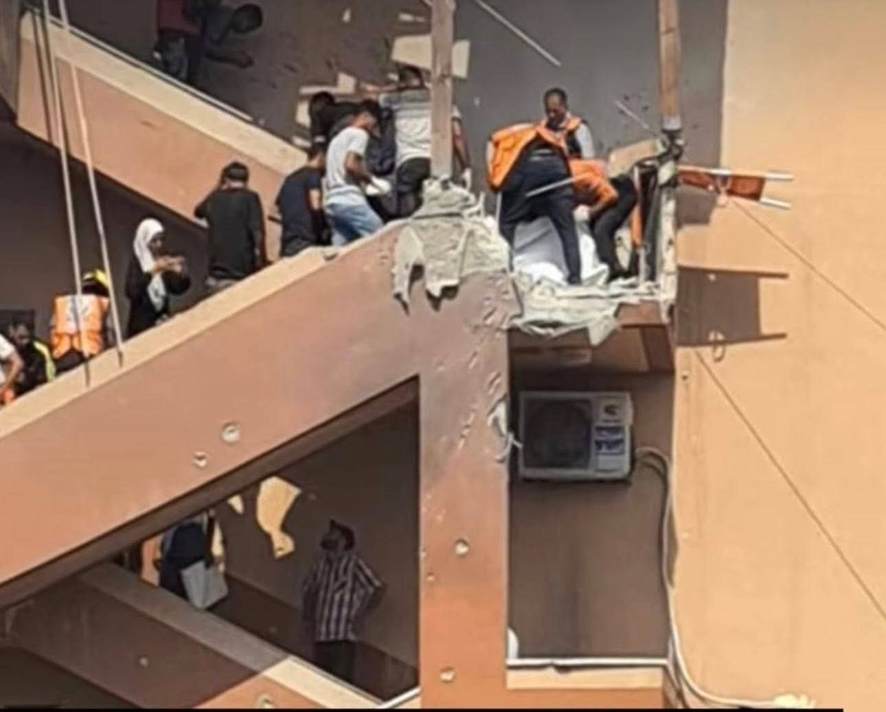https://qudsn.co/تفاصيل جديدة لمجزرة مستشفى ناصر: الاحتلال نفّذ 3 ضربات متعمدة بينها 