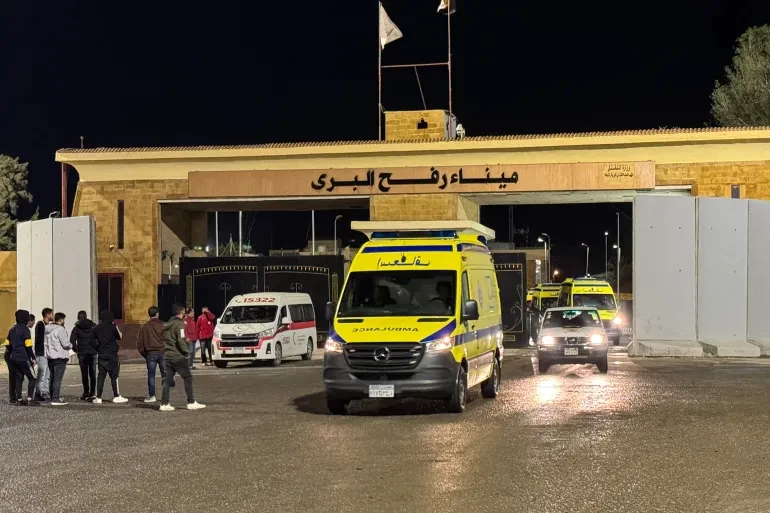 فلسطين – وصل 46 فلسطينيا إلى خان يونس عبر معبر رفح وسط قيود مشددة على السفر