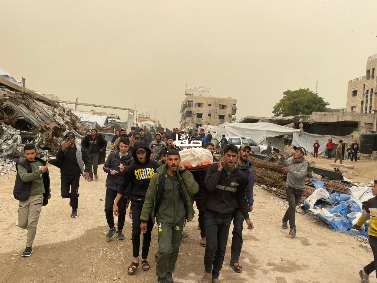 فلسطين – غزة عشية العيد: 4 شهداء وجرحى في الغارات والانتهاكات الإسرائيلية المستمرة