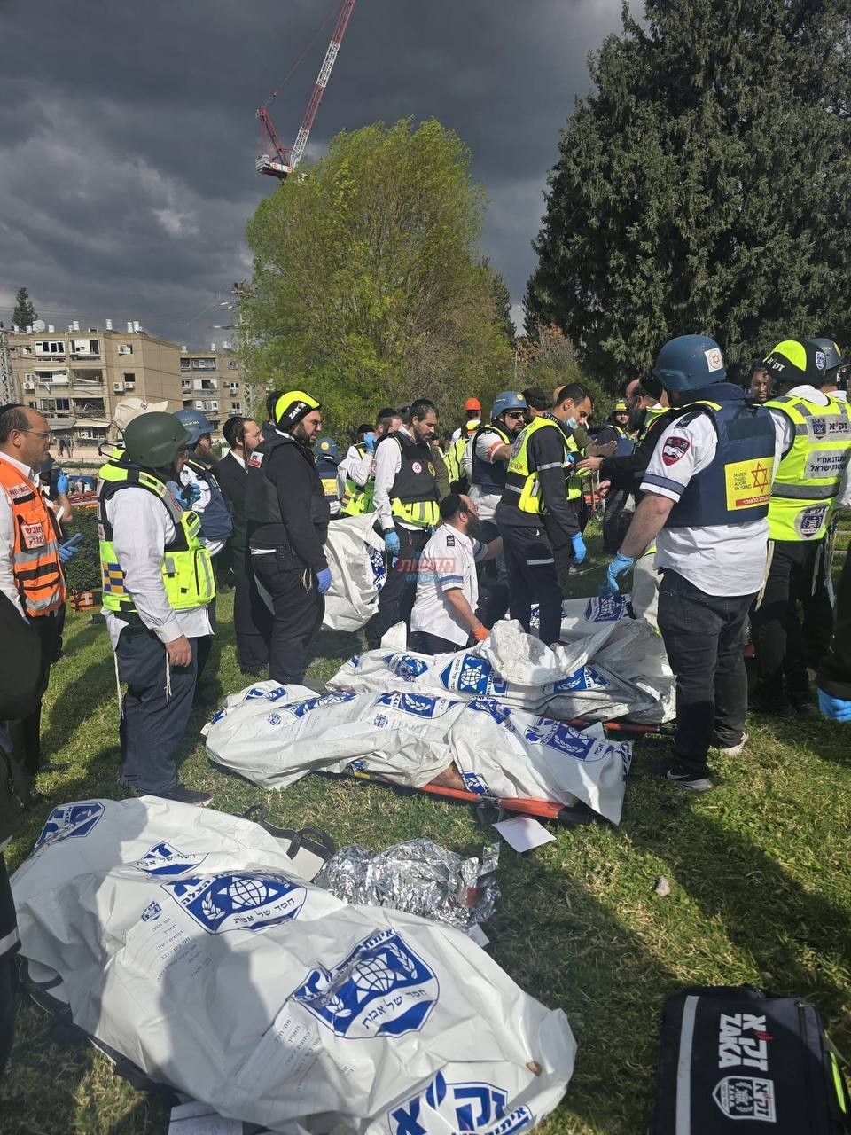 فلسطين – 8 قتلى وعدد من الجرحى في قصف إيراني استهدف مبنى في القدس