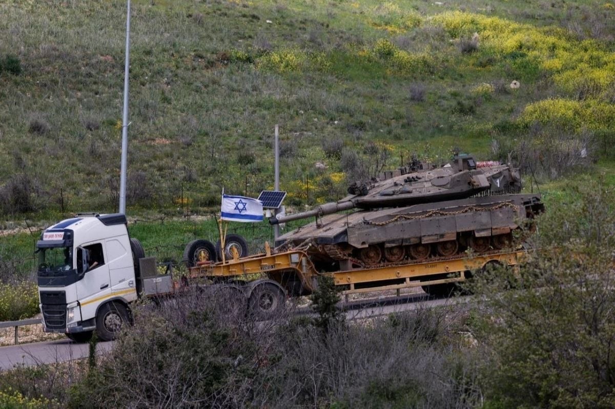 https://qudsn.co/israeli-military-encircle-bint-jbeil-as-ground-campaign-deepens-in-southern-lebanon-3217961_202604121900_20260412190023_1_533206_430682